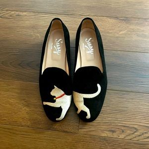 Susy Italian Black Suede Loafers Cat Design 41 new.